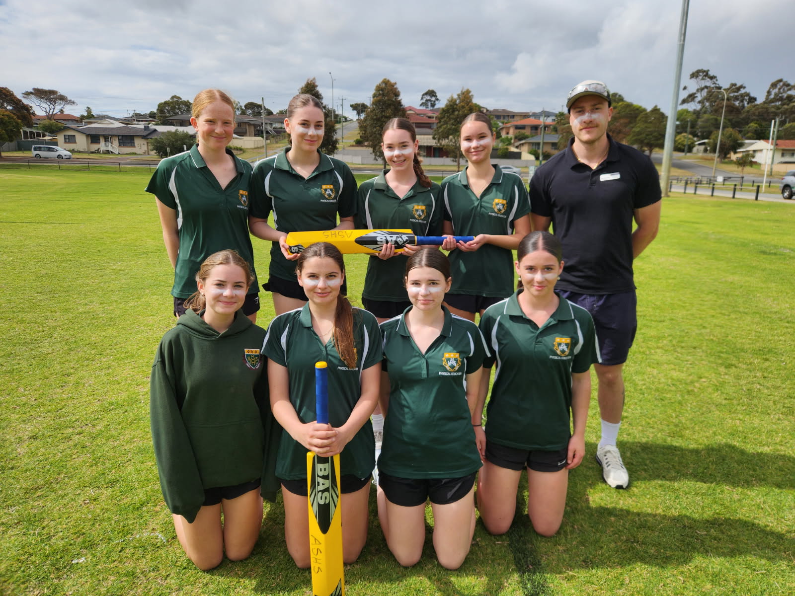 /uploaded_files/media/gallery/1763612434A Girls Cricket.JPG